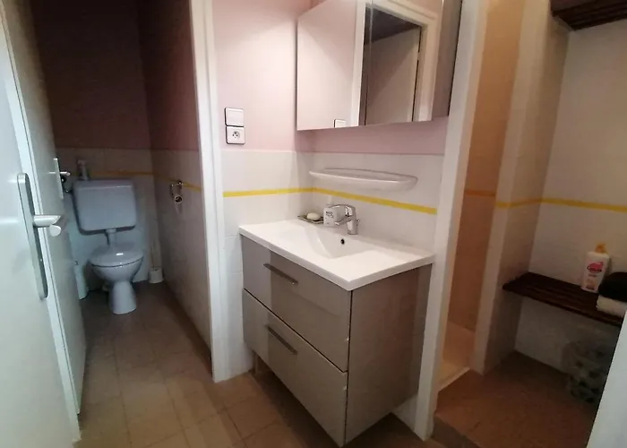 Chambre D\'Hotes Dans Le Domaine Du Chateau De Saint-Geoire